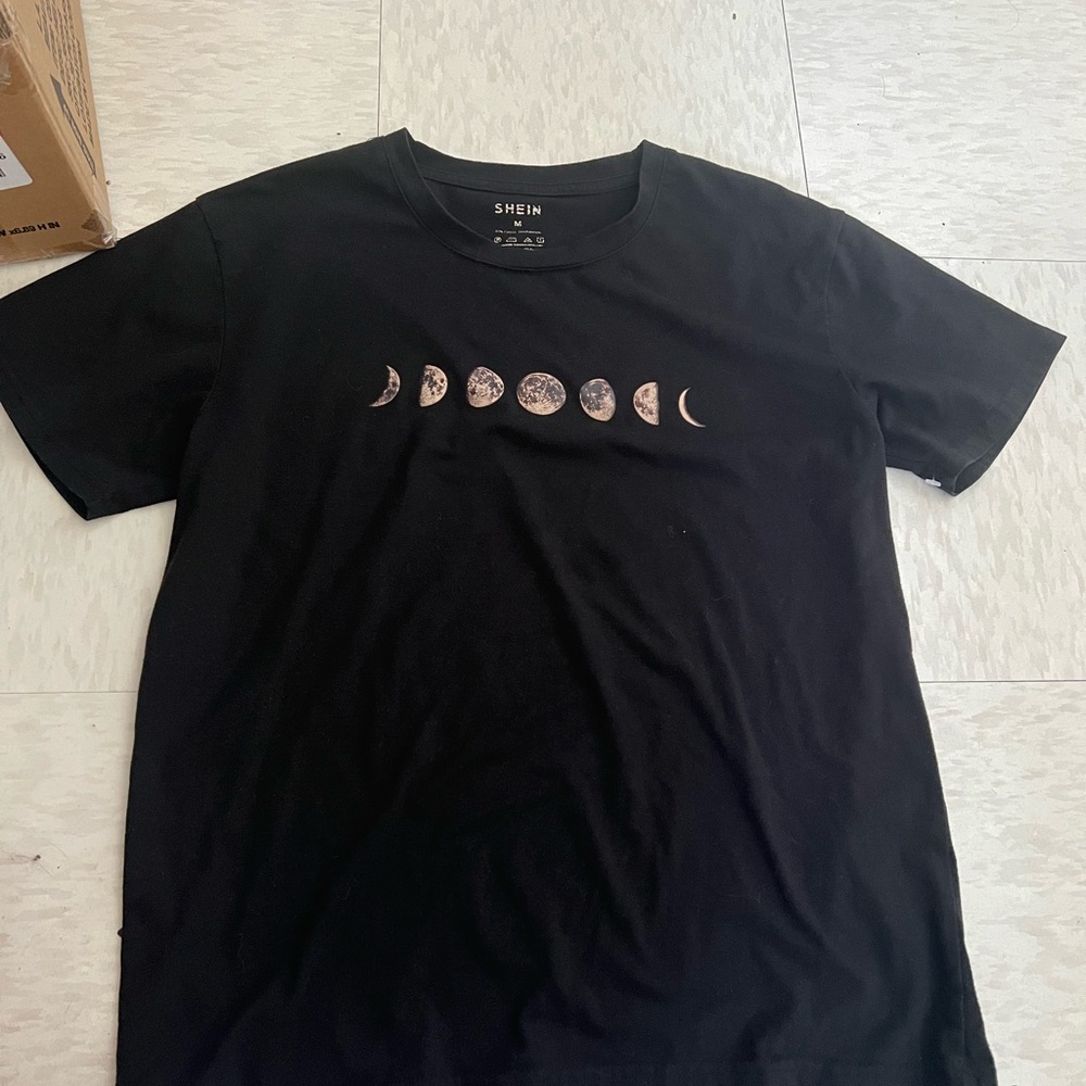 SHEIN Black Short Sleeve Tee with Moon Phase Design
